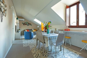 Renovated Penthouse Duomo & Via Torino